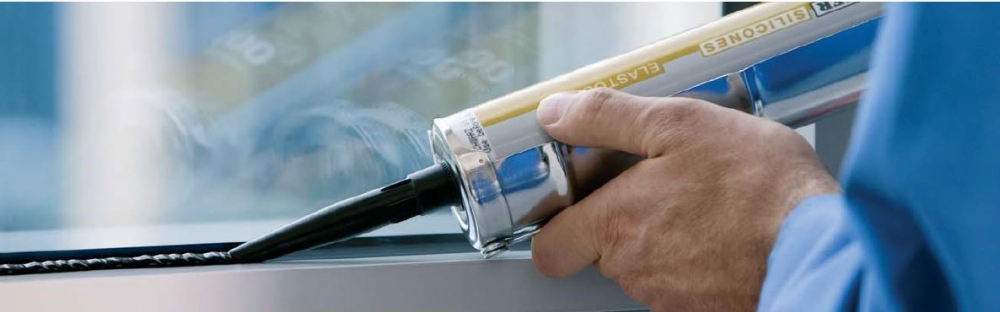 Silicone vs caulk: What's the difference between sealants